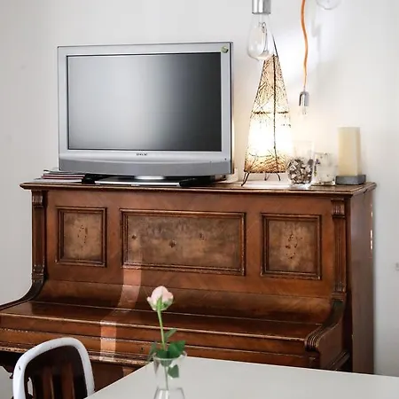 Rentopolis Seveso - Central Station Apartment *